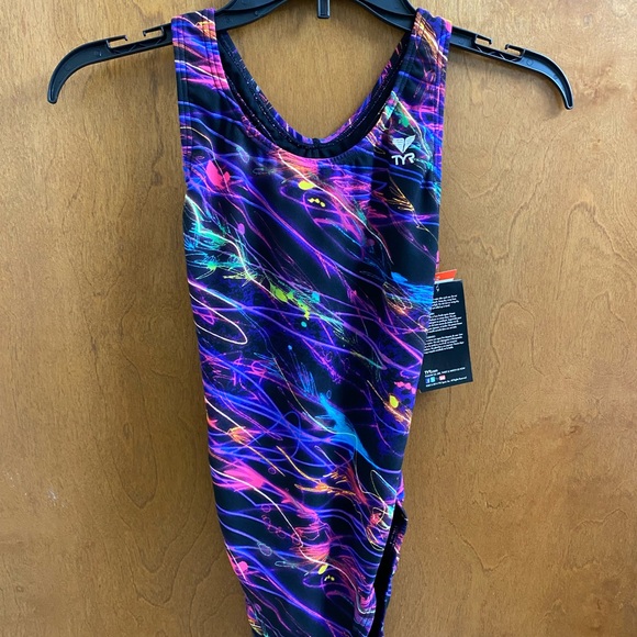 TYR Maxfit swimsuit Size 34 - Picture 1 of 4